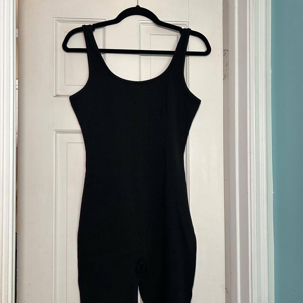 Sleeveless Ribbed Black Jumpsuit